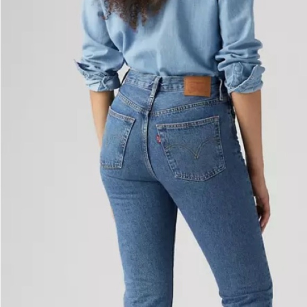 Levi's 501 High Rise Dark Wash Women's Jeans 34x30